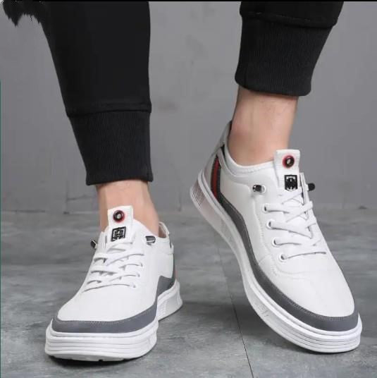 Casual white shoes are versatile and comfortable