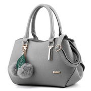 Fashion handbags handbags leather bag and hang the hair ball | fashion